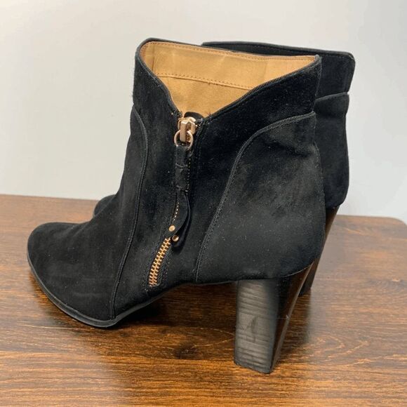 Adrienne Vittadini Taki Black Faux Suede Heeled Boot Size 11M - Picture 9 of 10